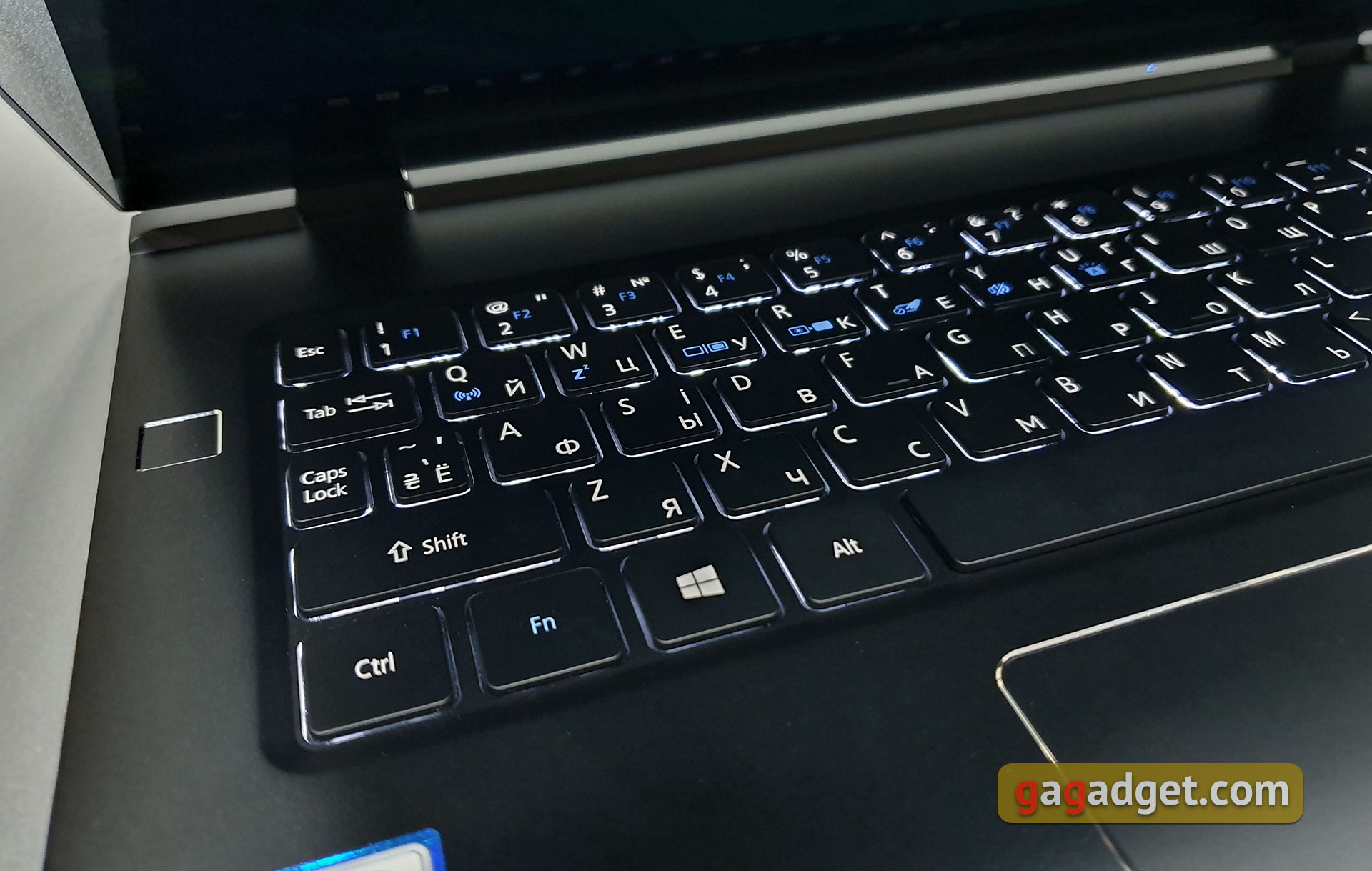 Обзор Acer Swift 7 (2018): ультрабук толщиной со смартфон-26