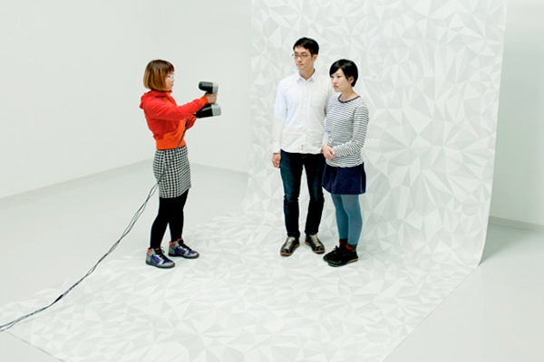 В Японии появилась первая в мире 3D-фотобудка