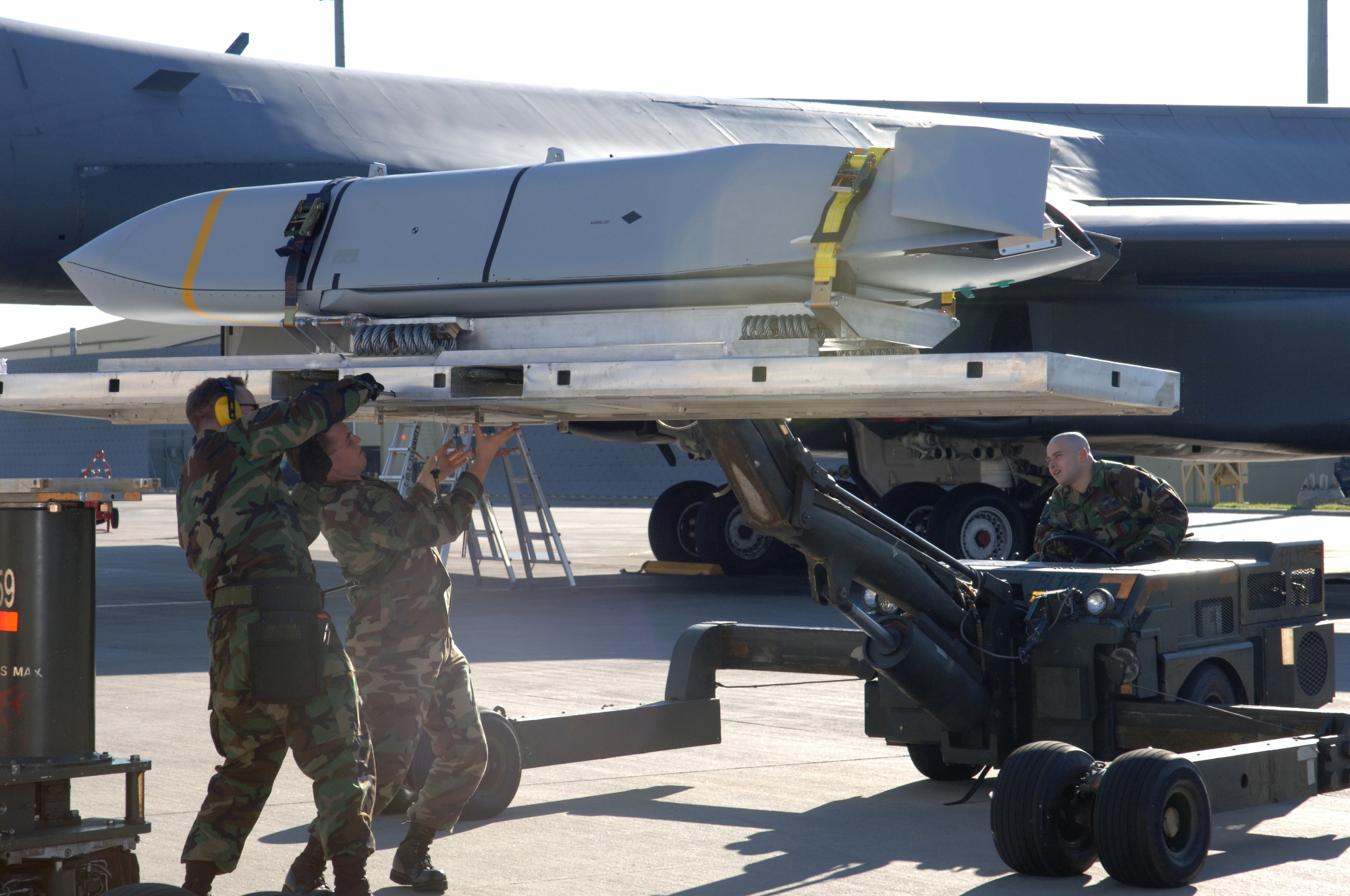 The US has approved the sale of AGM-158B JASSM-ER missiles to the Netherlands for F-35 Lightning II fighter jets, they can hit targets up to 980 km away
