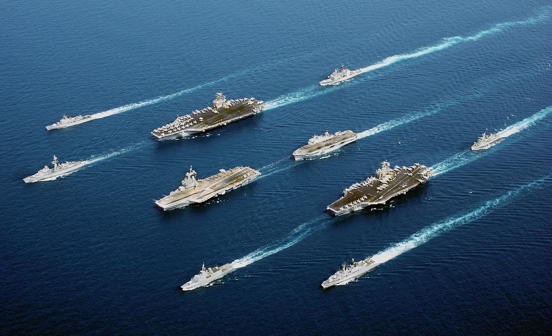 Four modern US aircraft carriers of different types