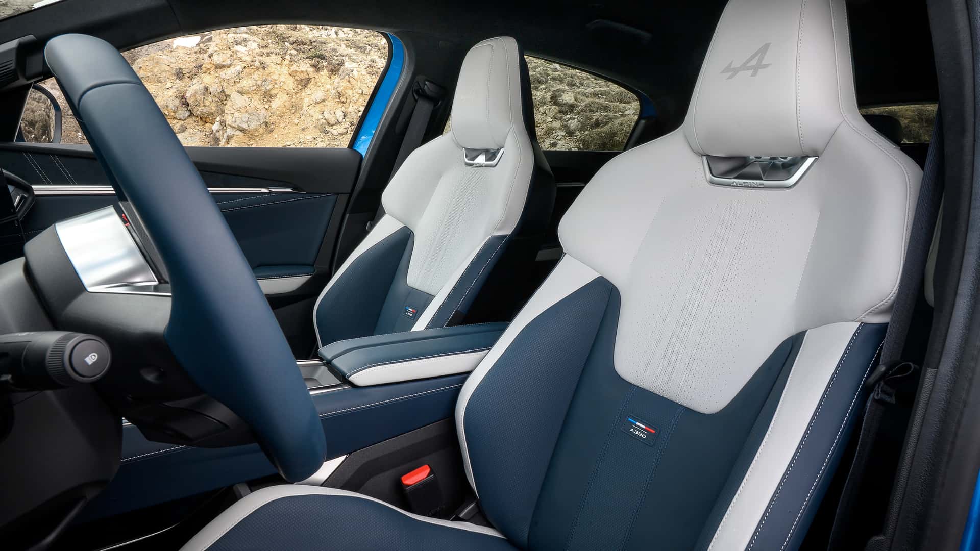 Alpine landscapes with Alpine A390
