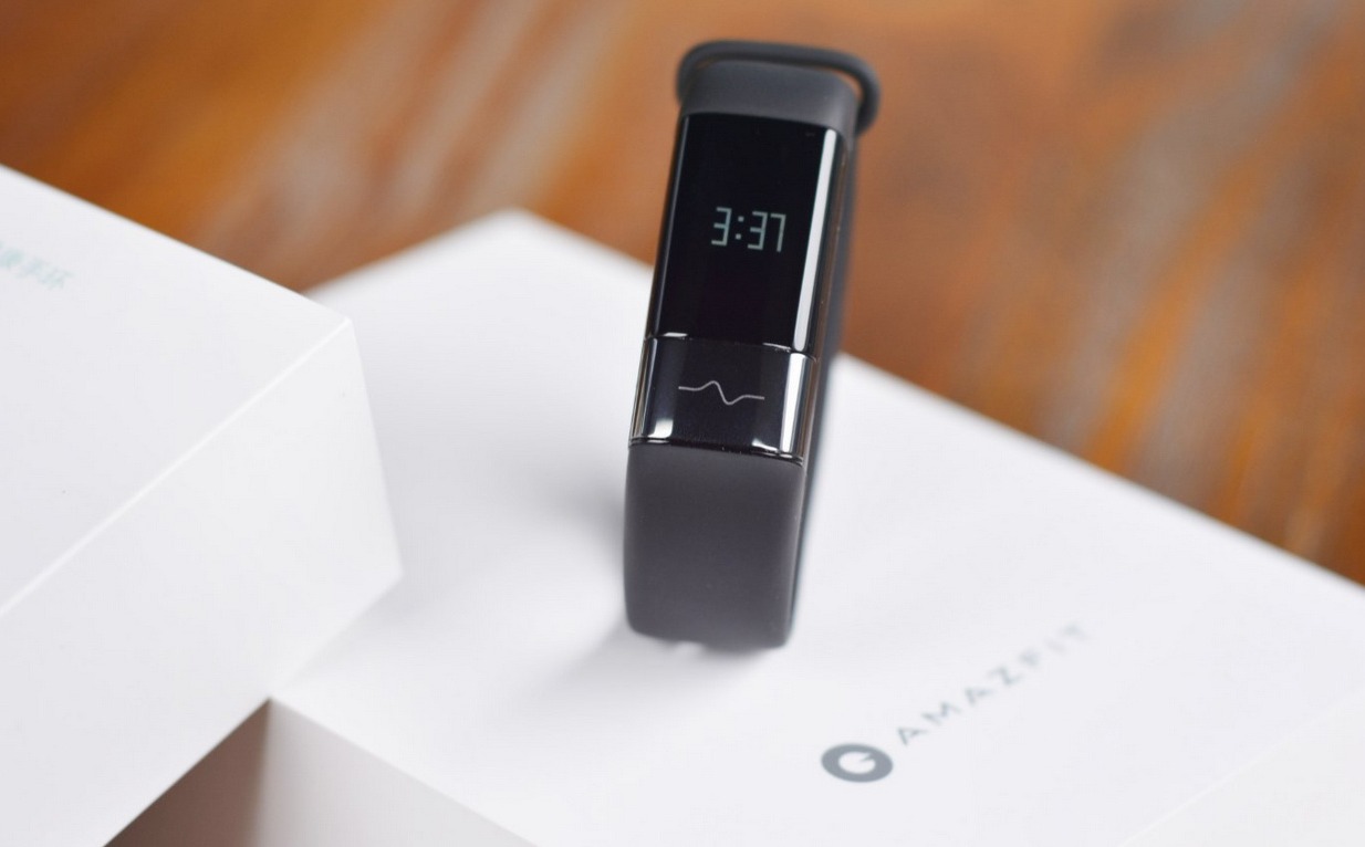 amazfit-health-band-4.jpg