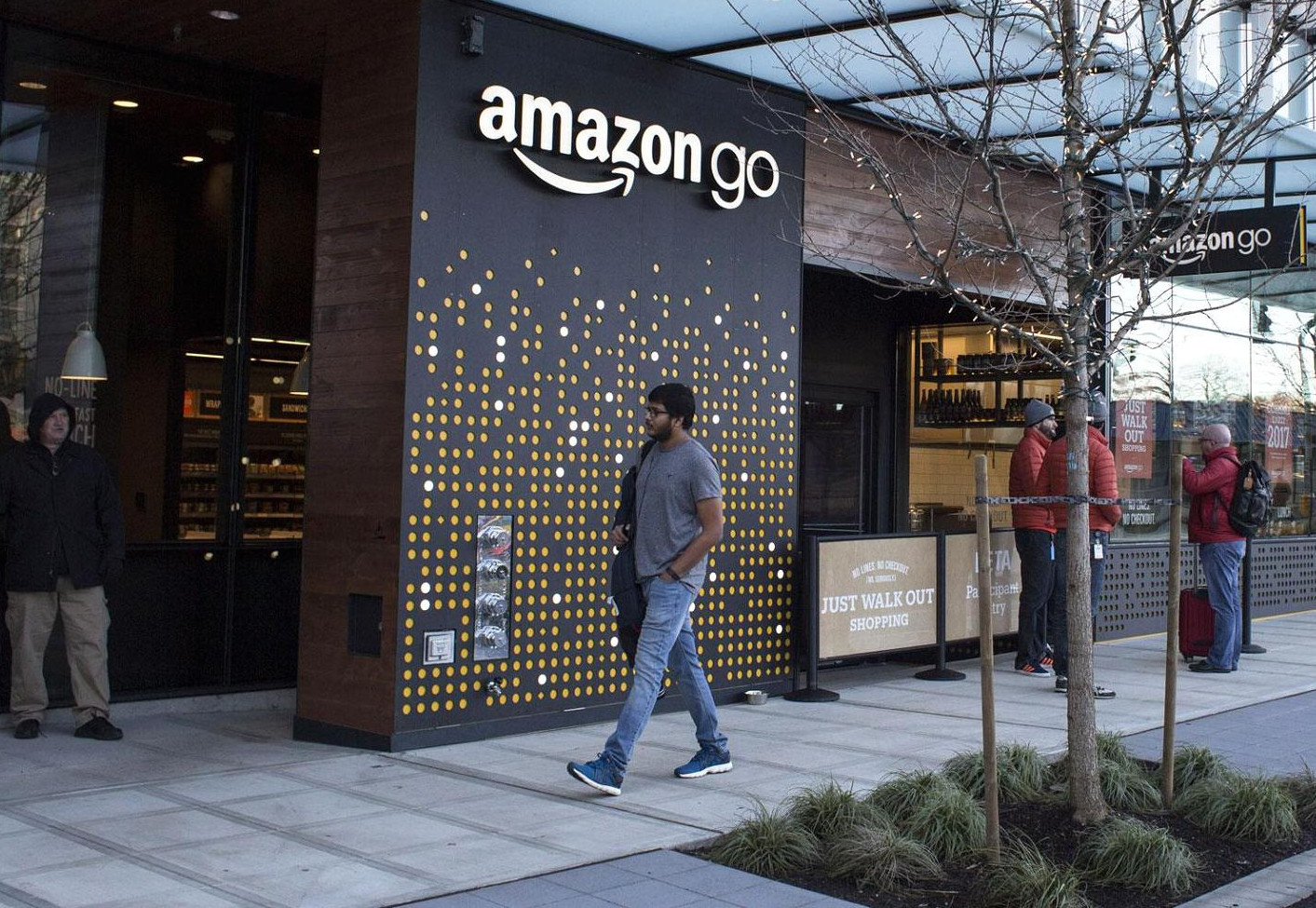 amazon-go-first-opened-0.jpg