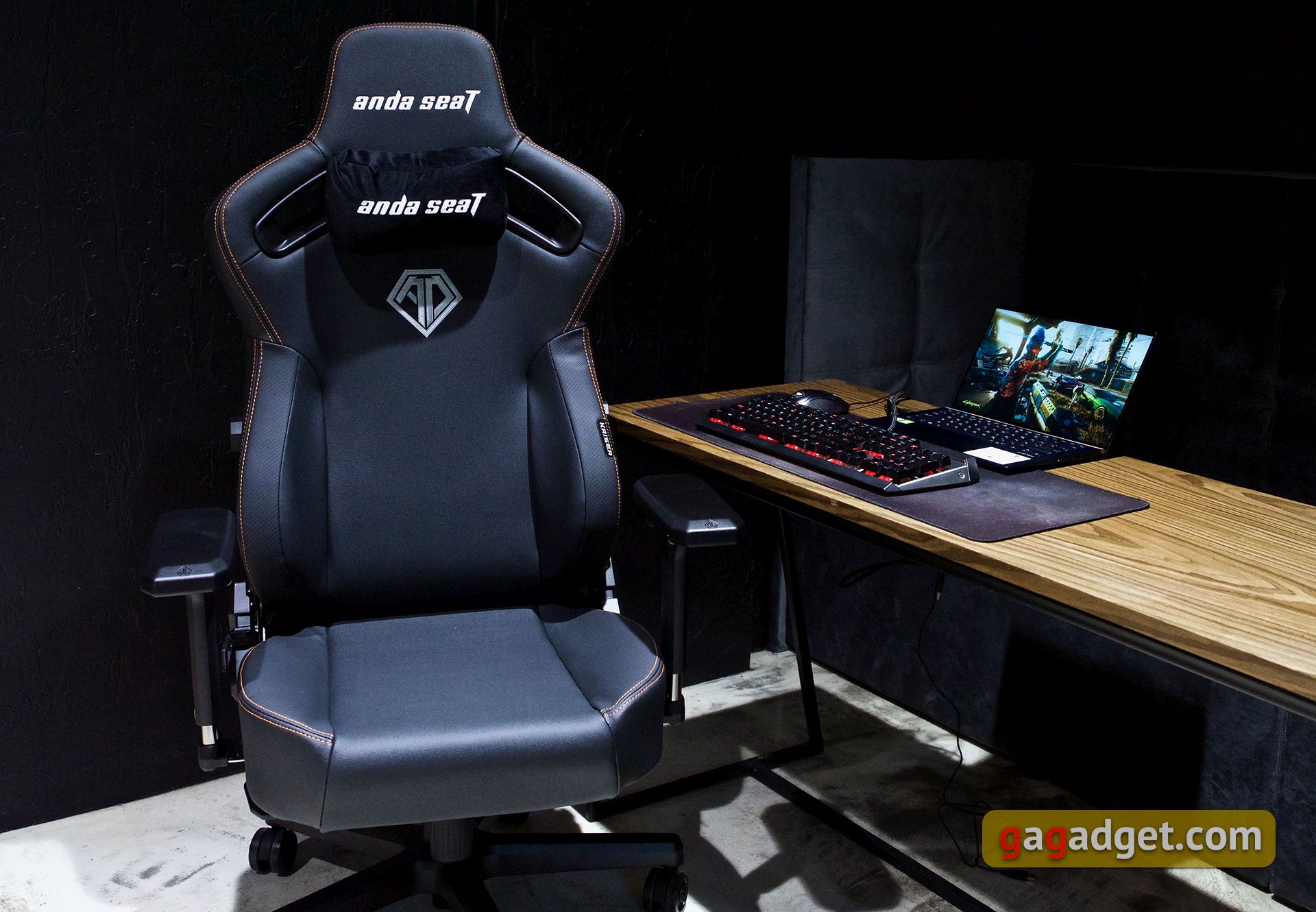 Trône pour le jeu : un examen du Anda Seat Kaiser 3 XL-4