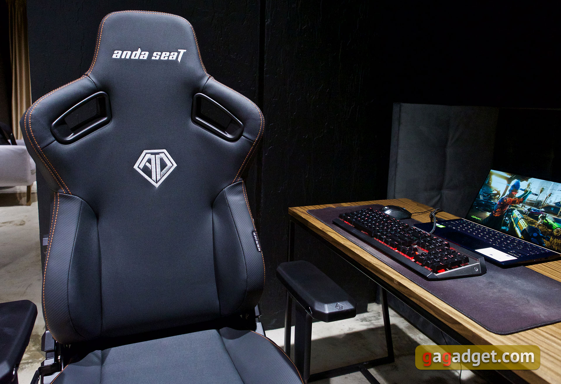 Trône pour le jeu : un examen du Anda Seat Kaiser 3 XL-5