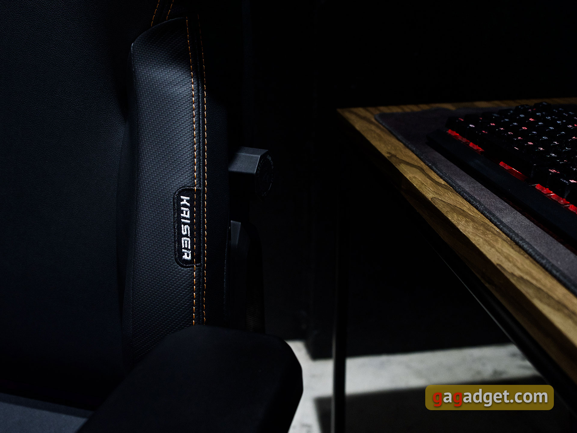 Trône pour le jeu : un examen du Anda Seat Kaiser 3 XL-6