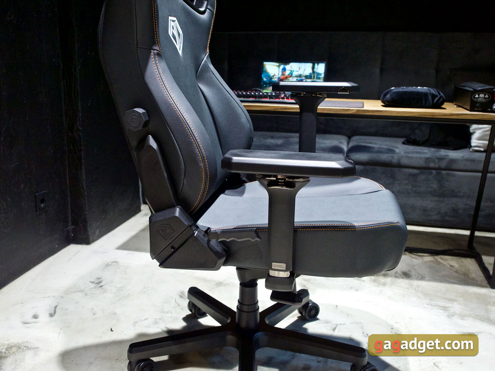 Trône pour le jeu : un examen du Anda Seat Kaiser 3 XL-34