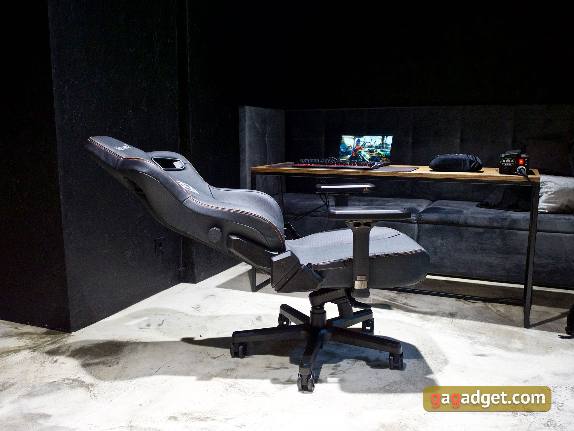 Trône pour le jeu : un examen du Anda Seat Kaiser 3 XL-54