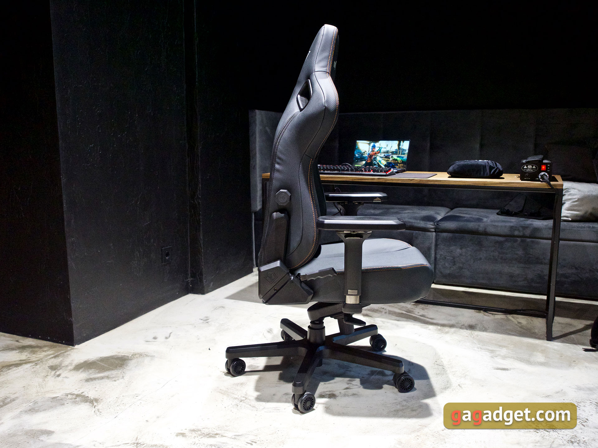 Trône pour le jeu : un examen du Anda Seat Kaiser 3 XL-57