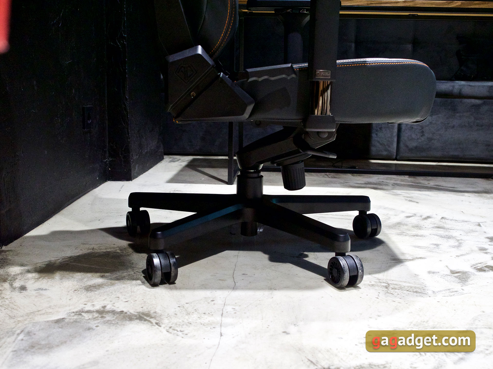 Trône pour le jeu : un examen du Anda Seat Kaiser 3 XL-63