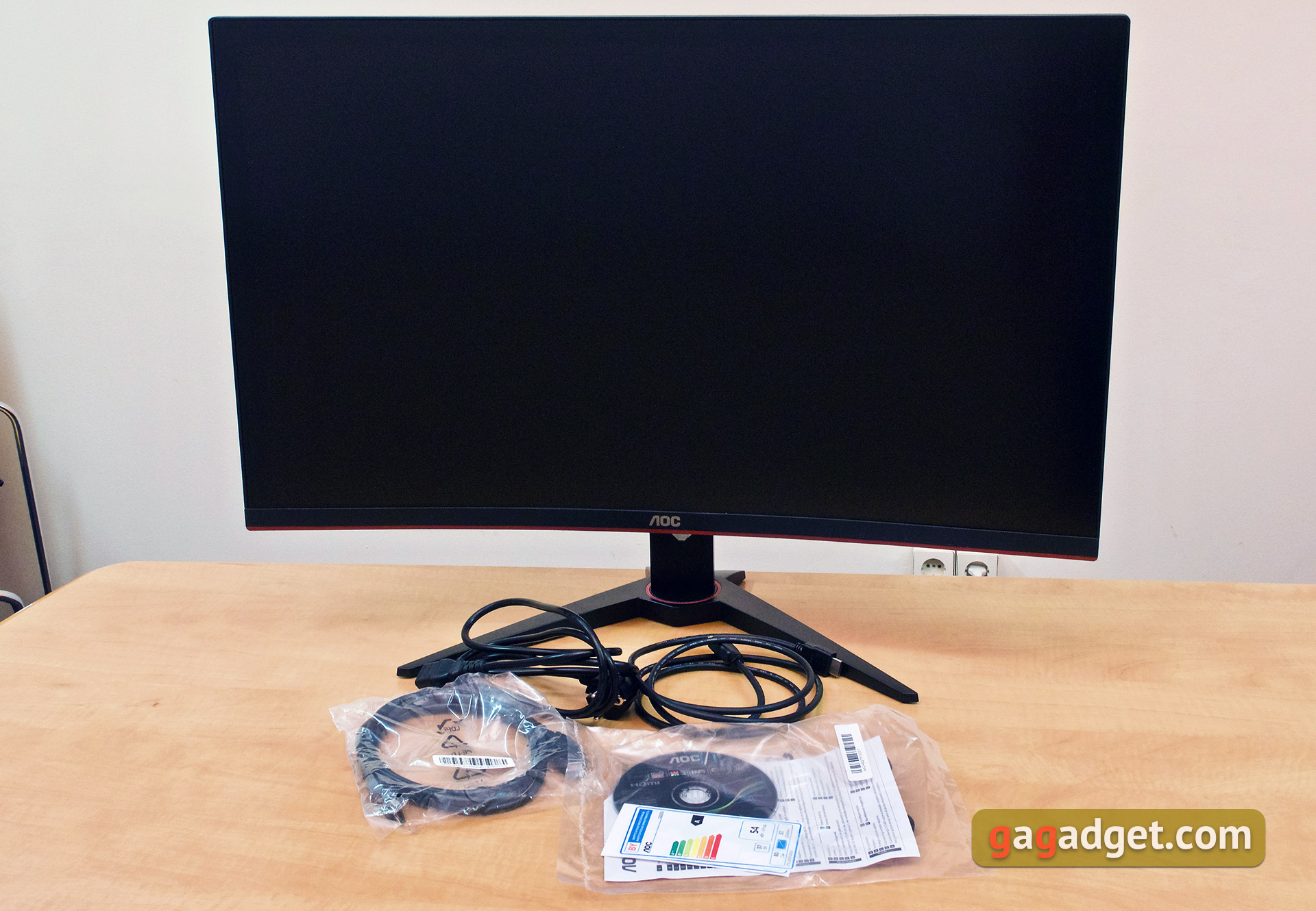 Огляд AOC CQ32G1: 32-дюймовий вигнутий геймерський монітор з частотою 144 Гц-3