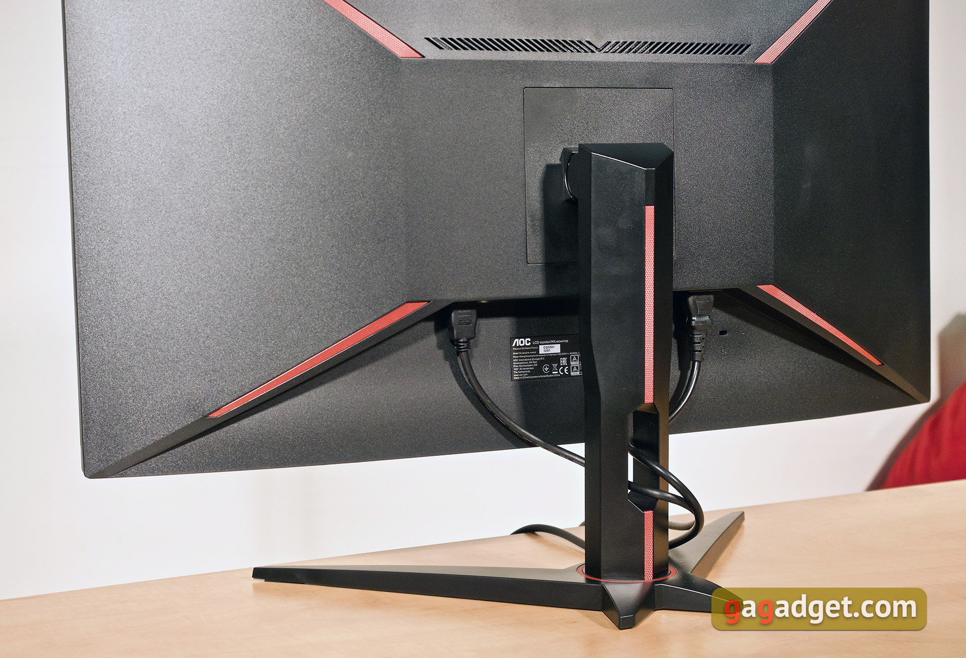 Огляд AOC CQ32G1: 32-дюймовий вигнутий геймерський монітор з частотою 144 Гц-14