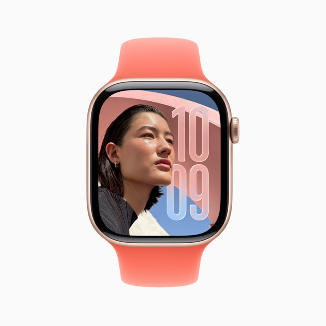 Photos Face watch face with Liquid Glass in watchOS 26