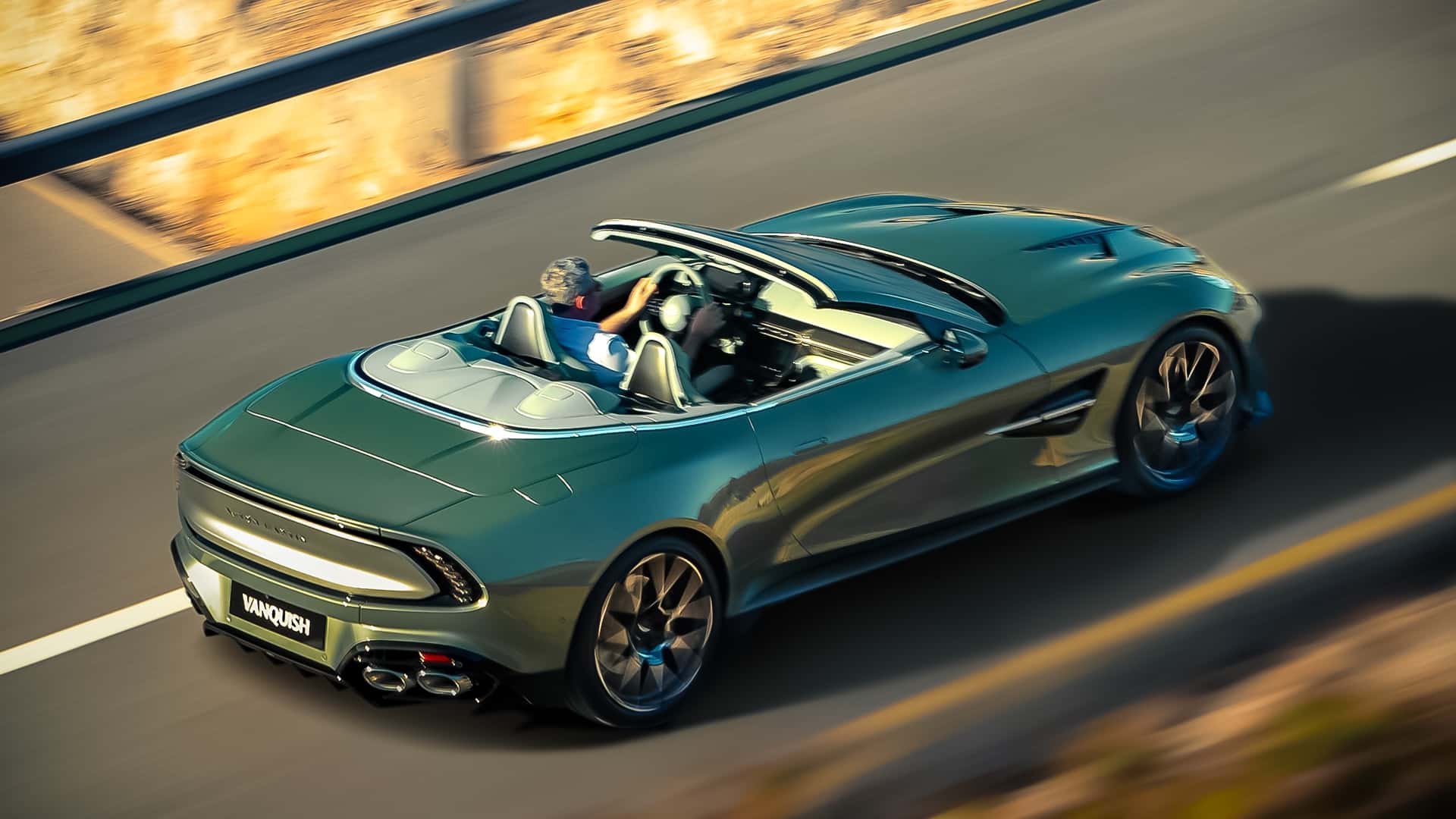 Aston Martin Vanquish Volante 2025 року