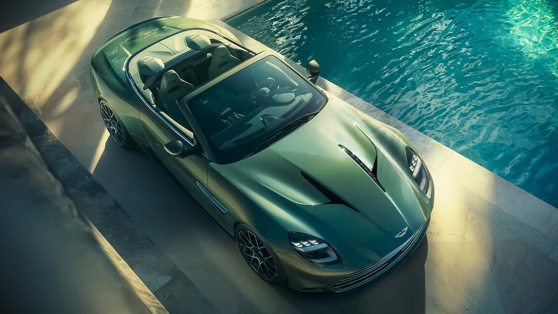 Aston Martin Vanquish Volante 2025 року
