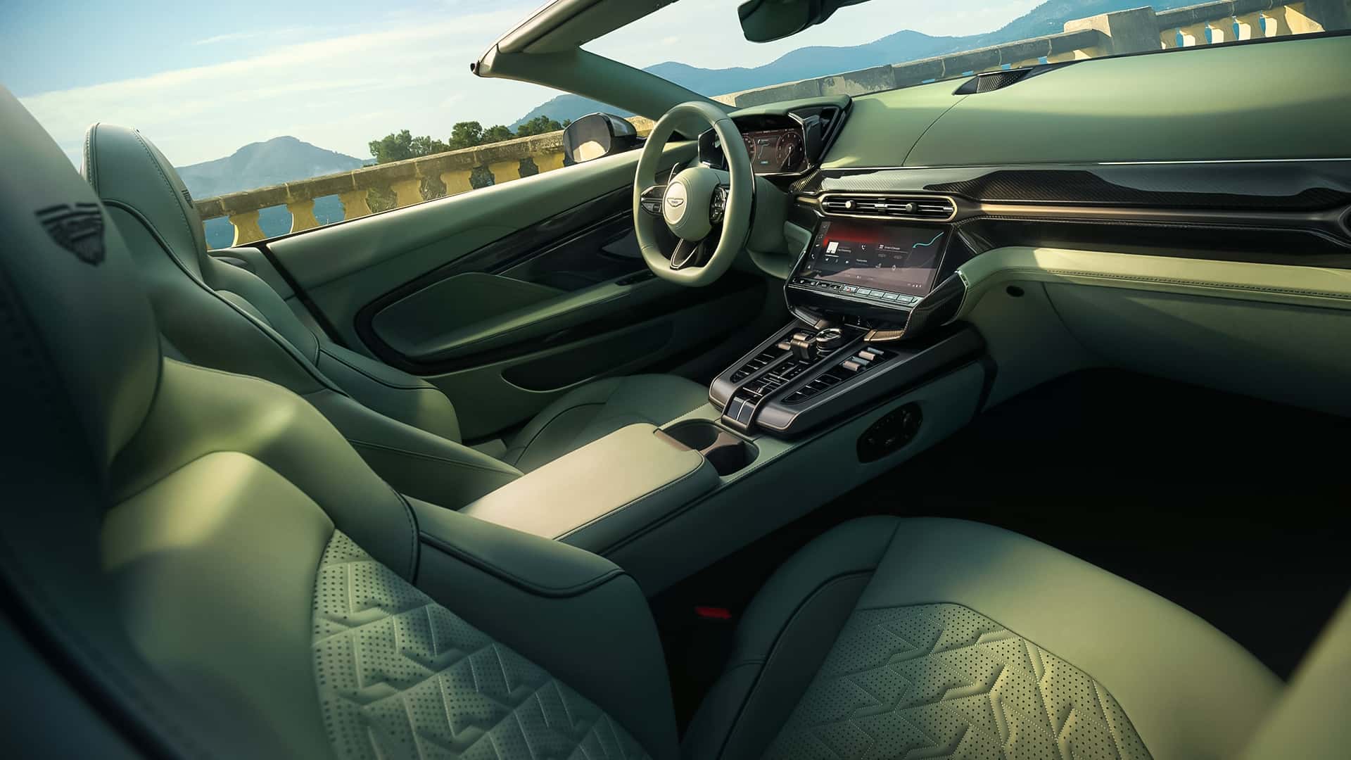 Aston Martin Vanquish Volante 2025 року