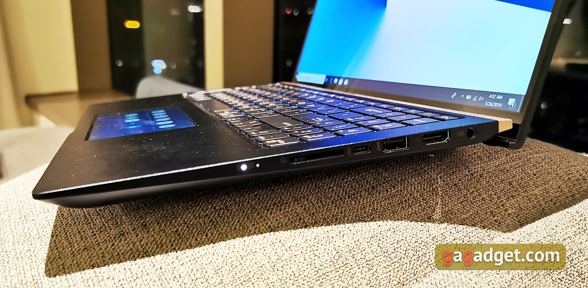 ASUS на Computex 2019: электретные геймерские наушники, 240 Гц портативный монитор и другие крутые штуки-5