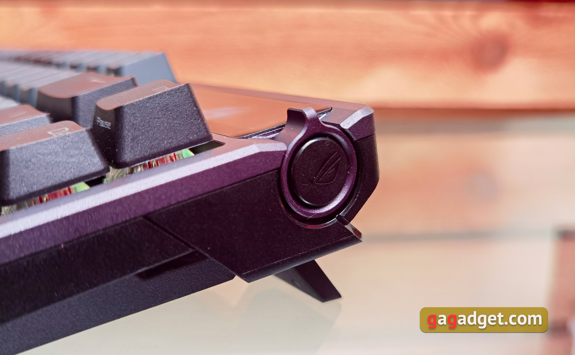 ASUS ROG Azoth review: an uncompromising mechanical keyboard for gamers that you wouldn't expect-54