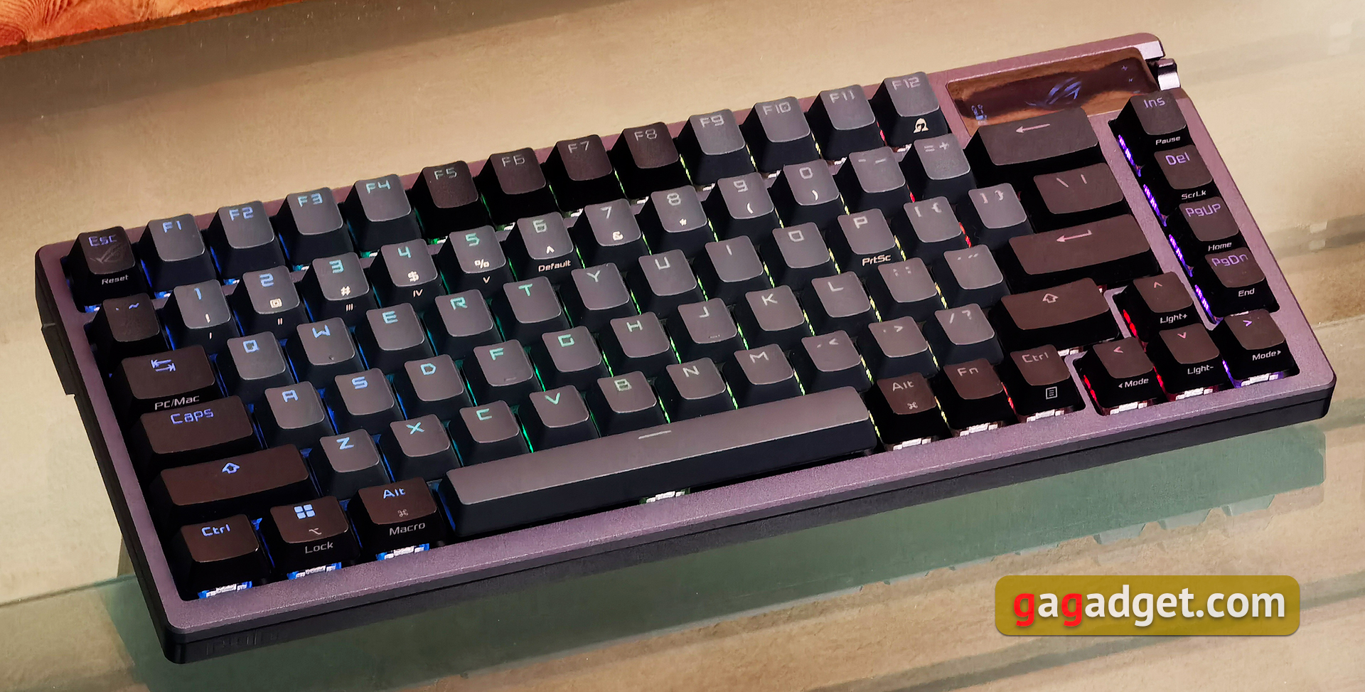 ASUS ROG Azoth review: an uncompromising mechanical keyboard for gamers that you wouldn't expect-52