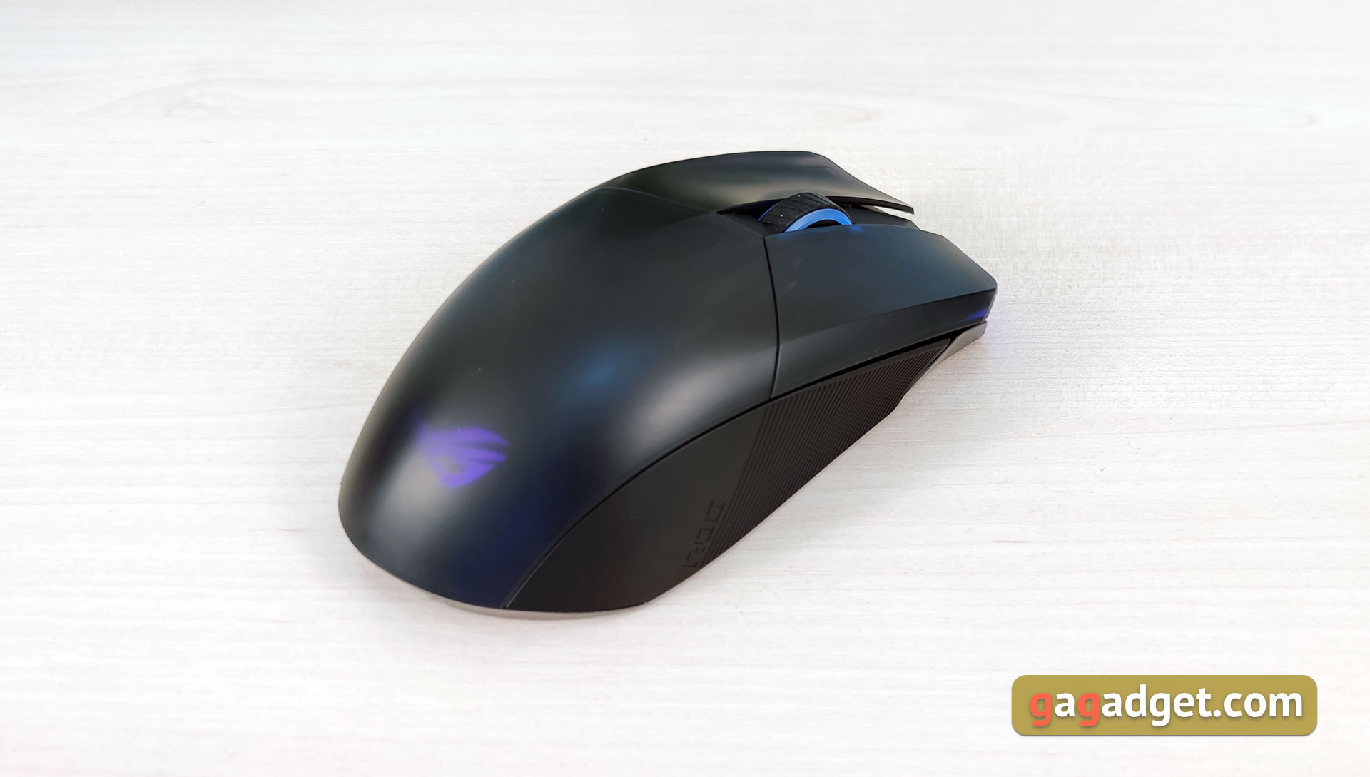 Обзор ASUS ROG Chakram: гибрид беспроводной геймерской мышки и геймпада-2