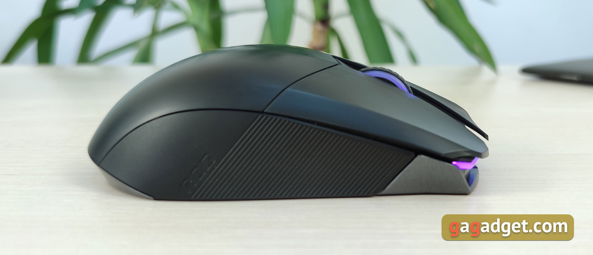 Обзор ASUS ROG Chakram: гибрид беспроводной геймерской мышки и геймпада-16