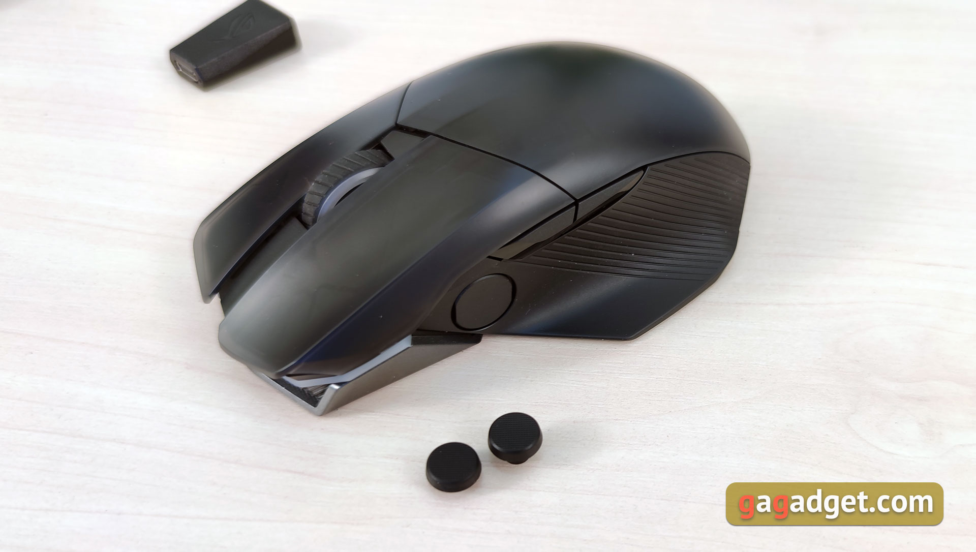 Обзор ASUS ROG Chakram: гибрид беспроводной геймерской мышки и геймпада-30