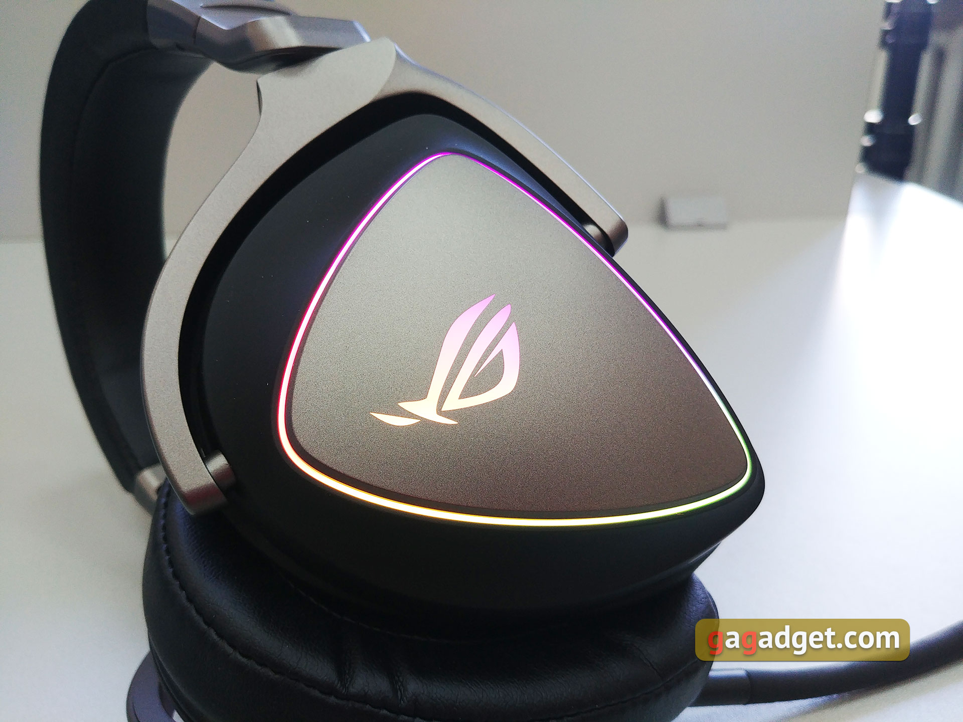 asus-rog-delta-07.jpg