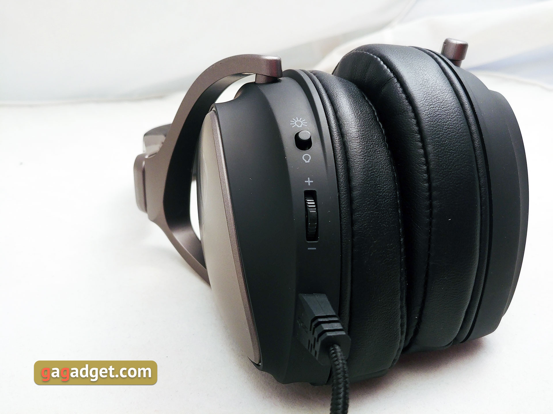 asus-rog-delta-13.jpg