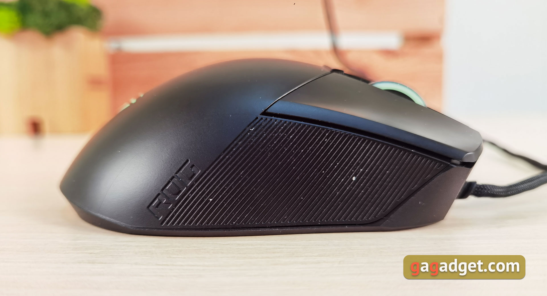 Обзор ASUS ROG Gladius III: молниеносная игровая мышь со сменными кнопками-10