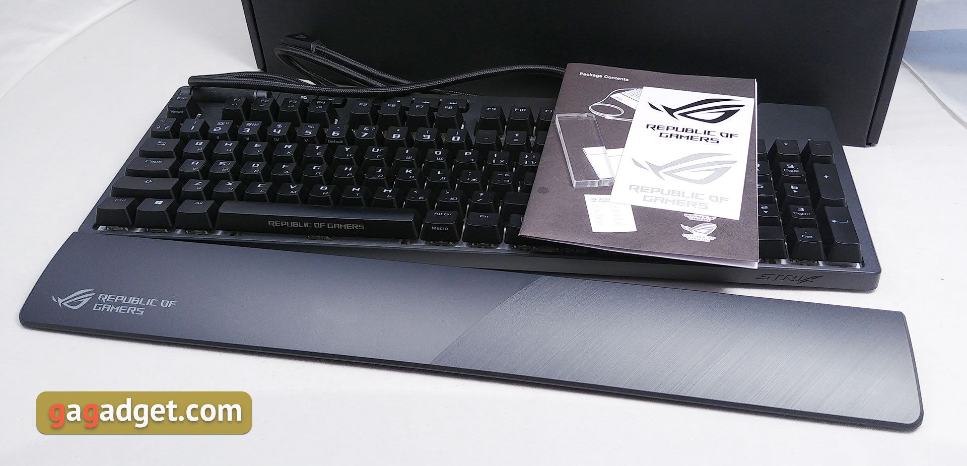 asus-rog-strix-flare-06.jpg