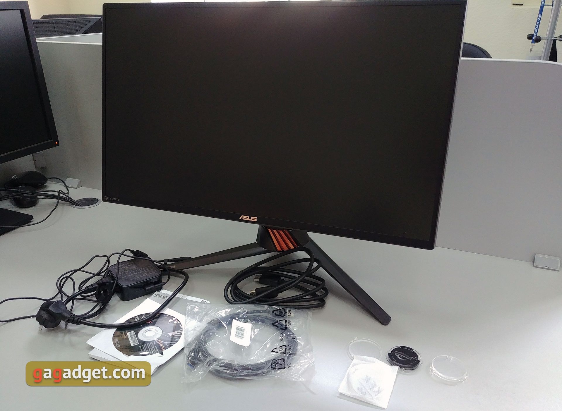 asus-rog-strix-pg258q-03.jpg