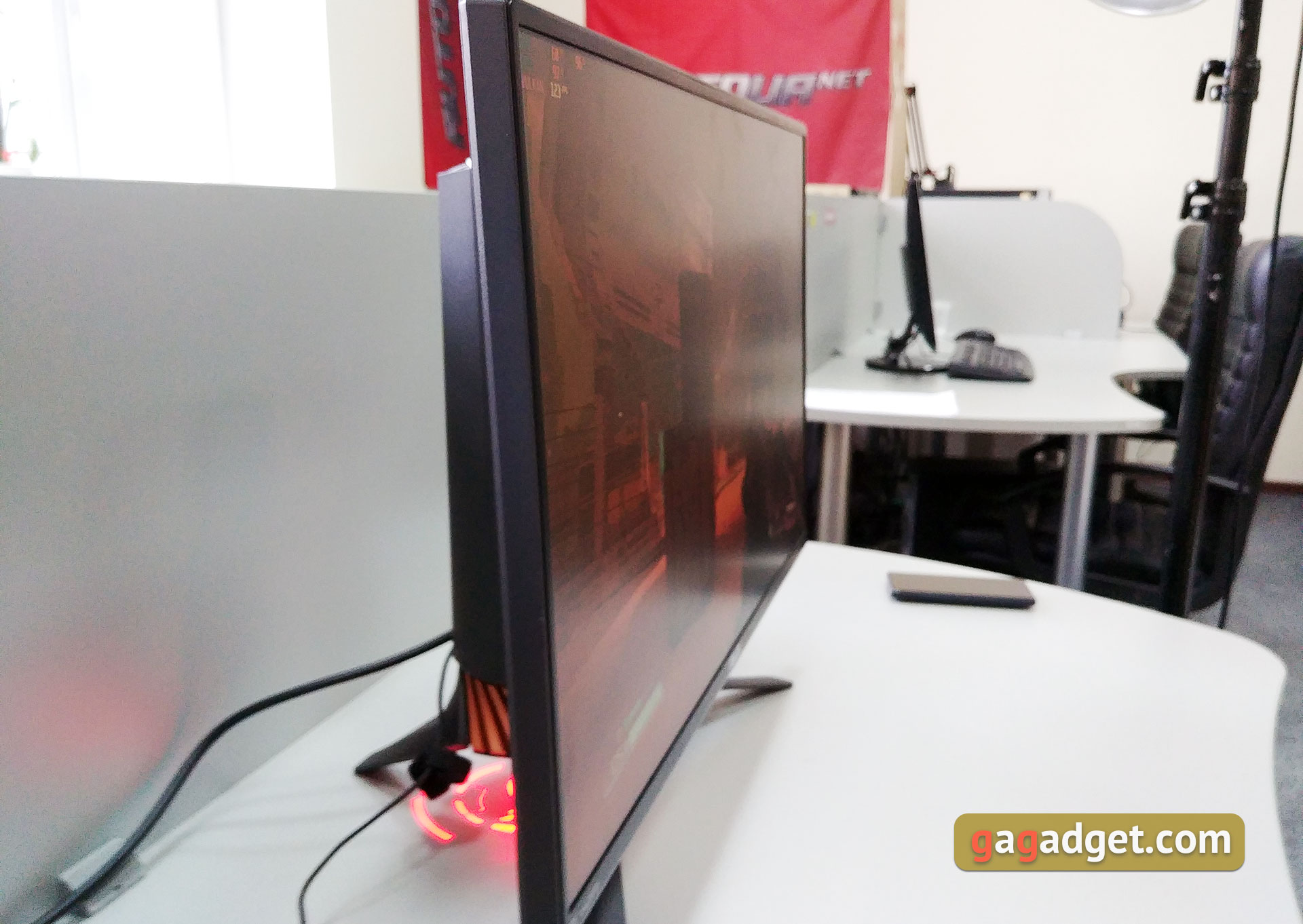 asus-rog-strix-pg258q-22.jpg