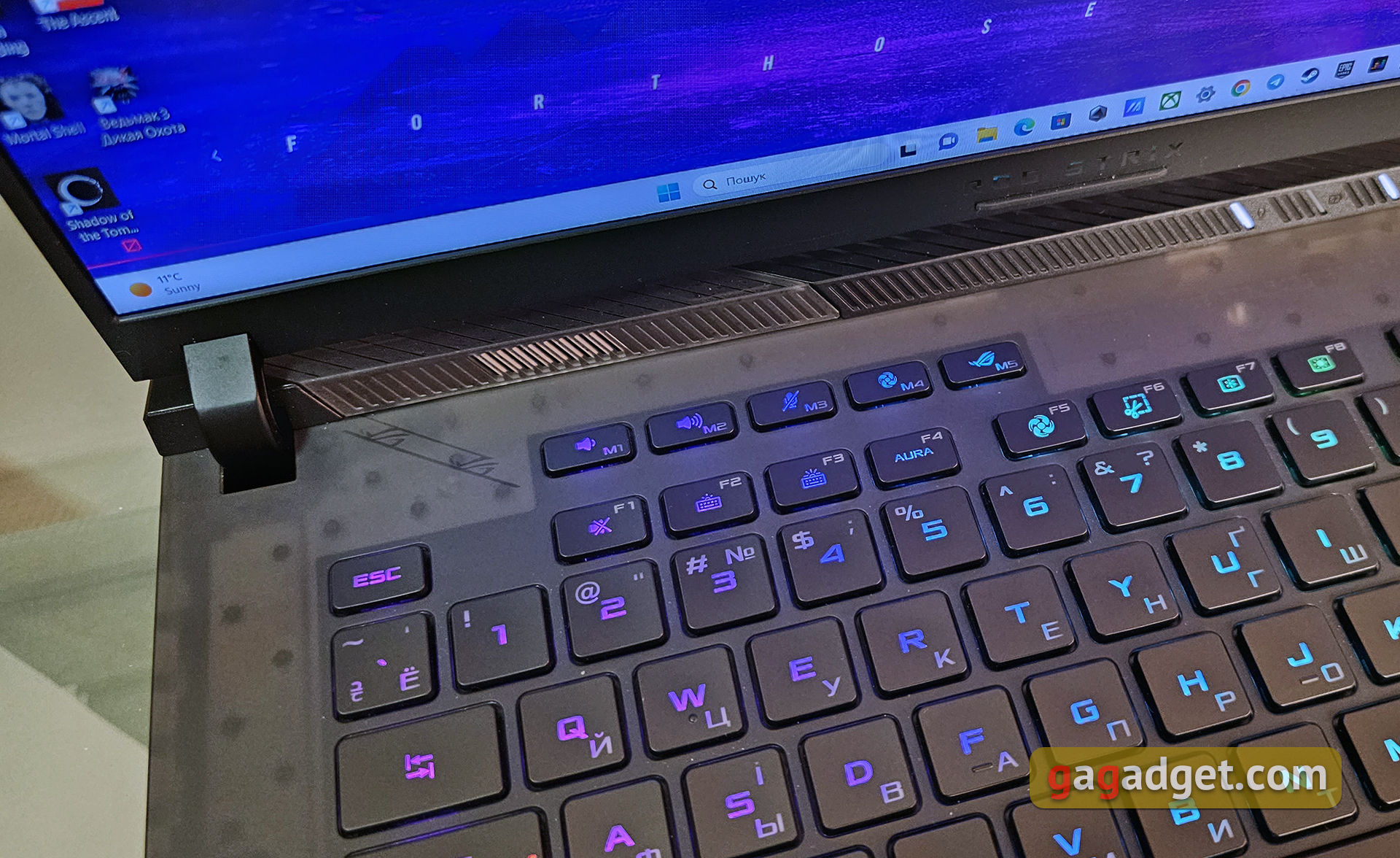Critique du ASUS ROG Strix SCAR 16 (2023) : domination totale sur le champ de bataille virtuel-9