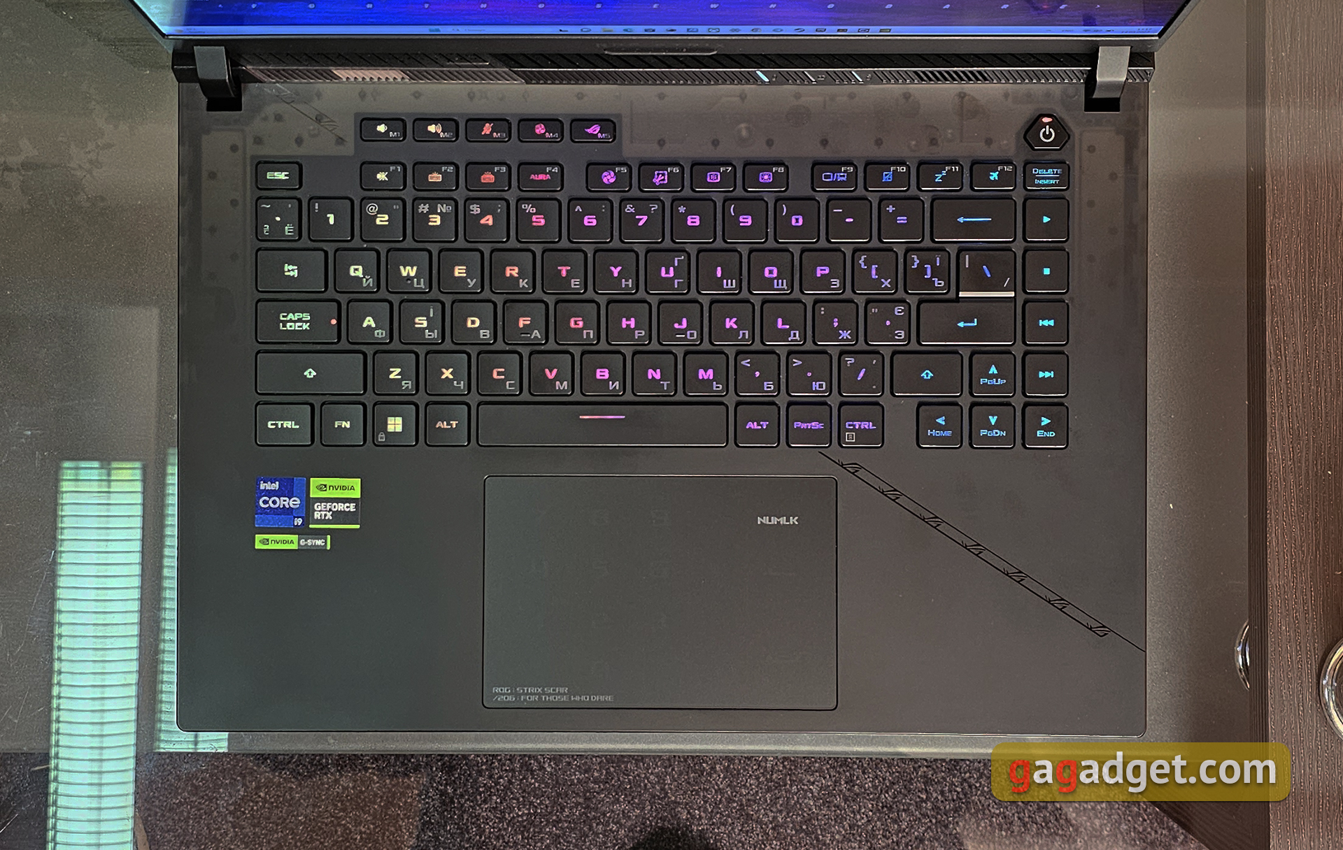 Critique du ASUS ROG Strix SCAR 16 (2023) : domination totale sur le champ de bataille virtuel-22