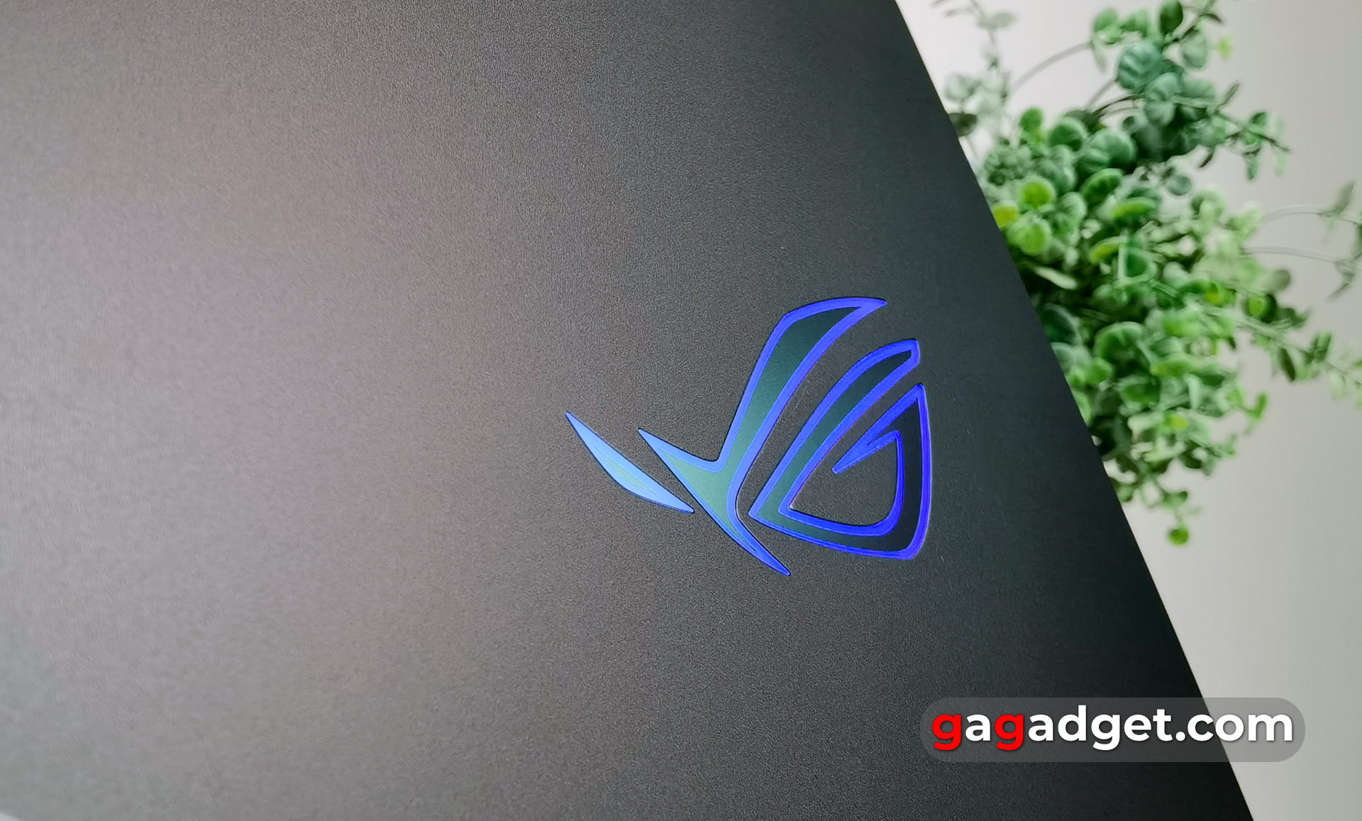 Огляд ASUS ROG Strix SCAR 18 (2024)