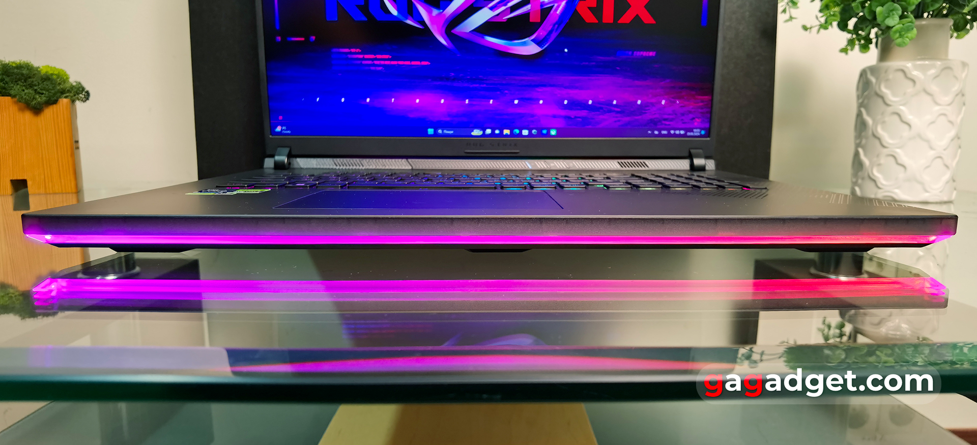 Огляд ASUS ROG Strix SCAR 18 (2024)