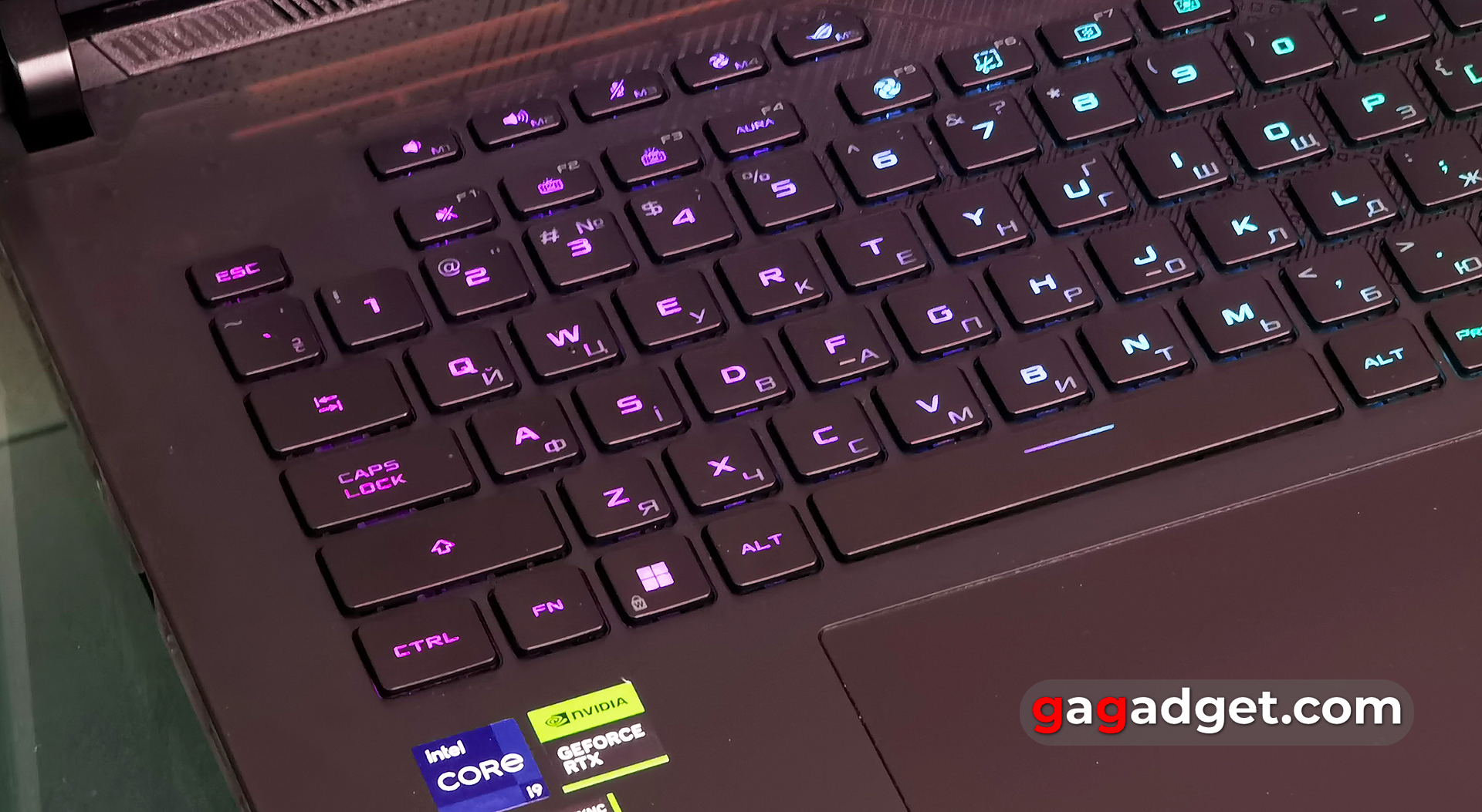 Огляд ASUS ROG Strix SCAR 18 (2024)