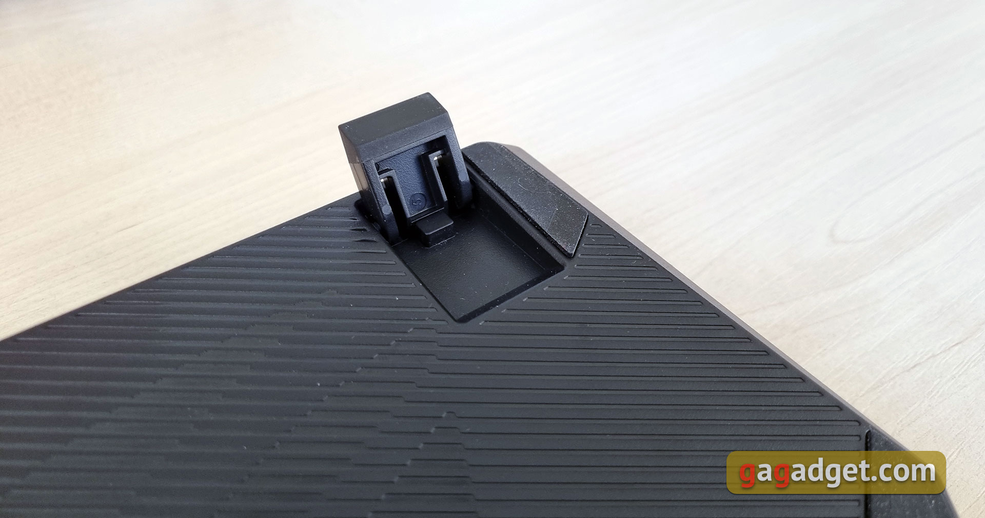 ASUS ROG Strix Scope RX Review: an Opto-Mechanical Gaming Keyboard with Water Protection-12