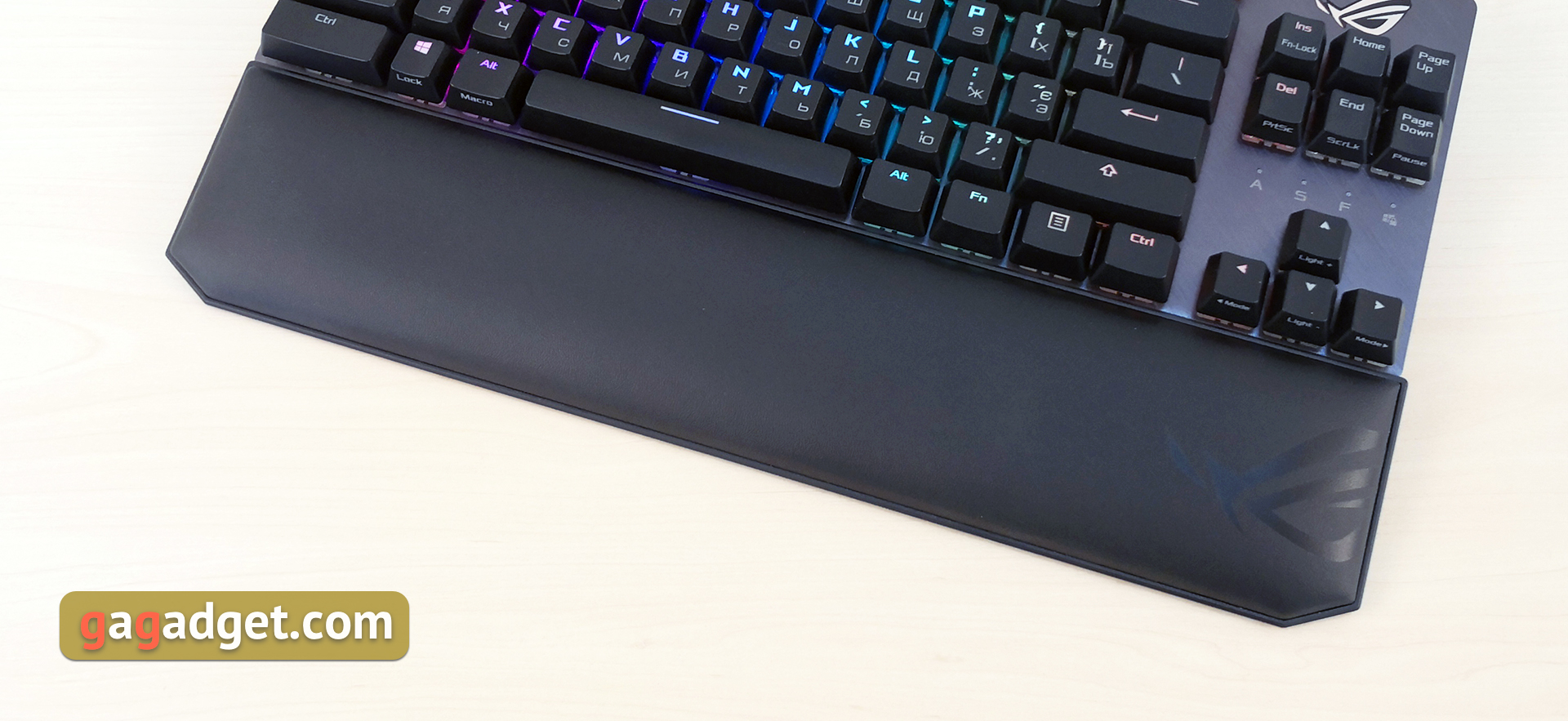 Обзор ASUS ROG Strix Scope TKL Deluxe: геймерская механическая клавиатура для ограниченного пространства-10