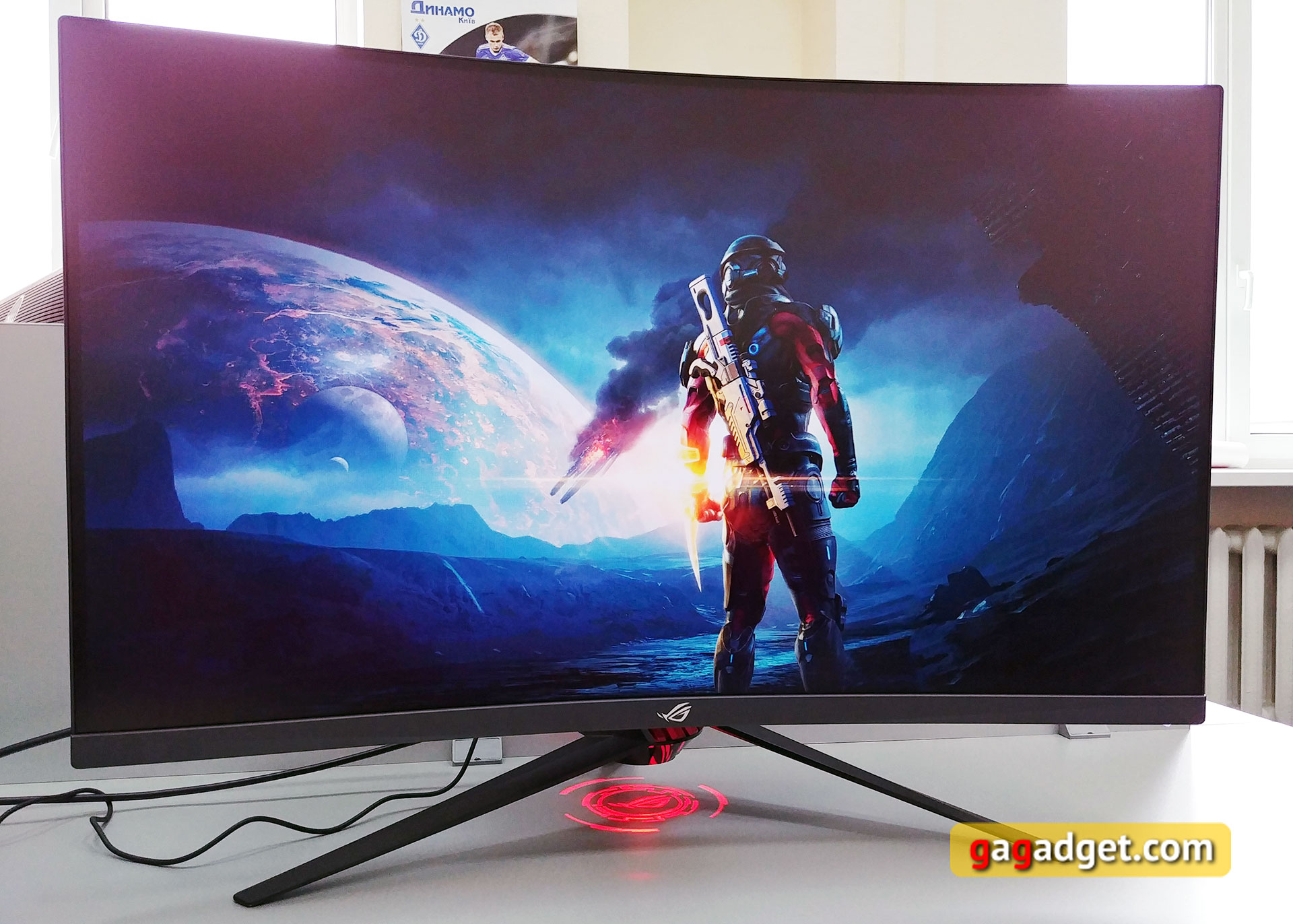 asus-rog-strix-xg32vq-01.jpg