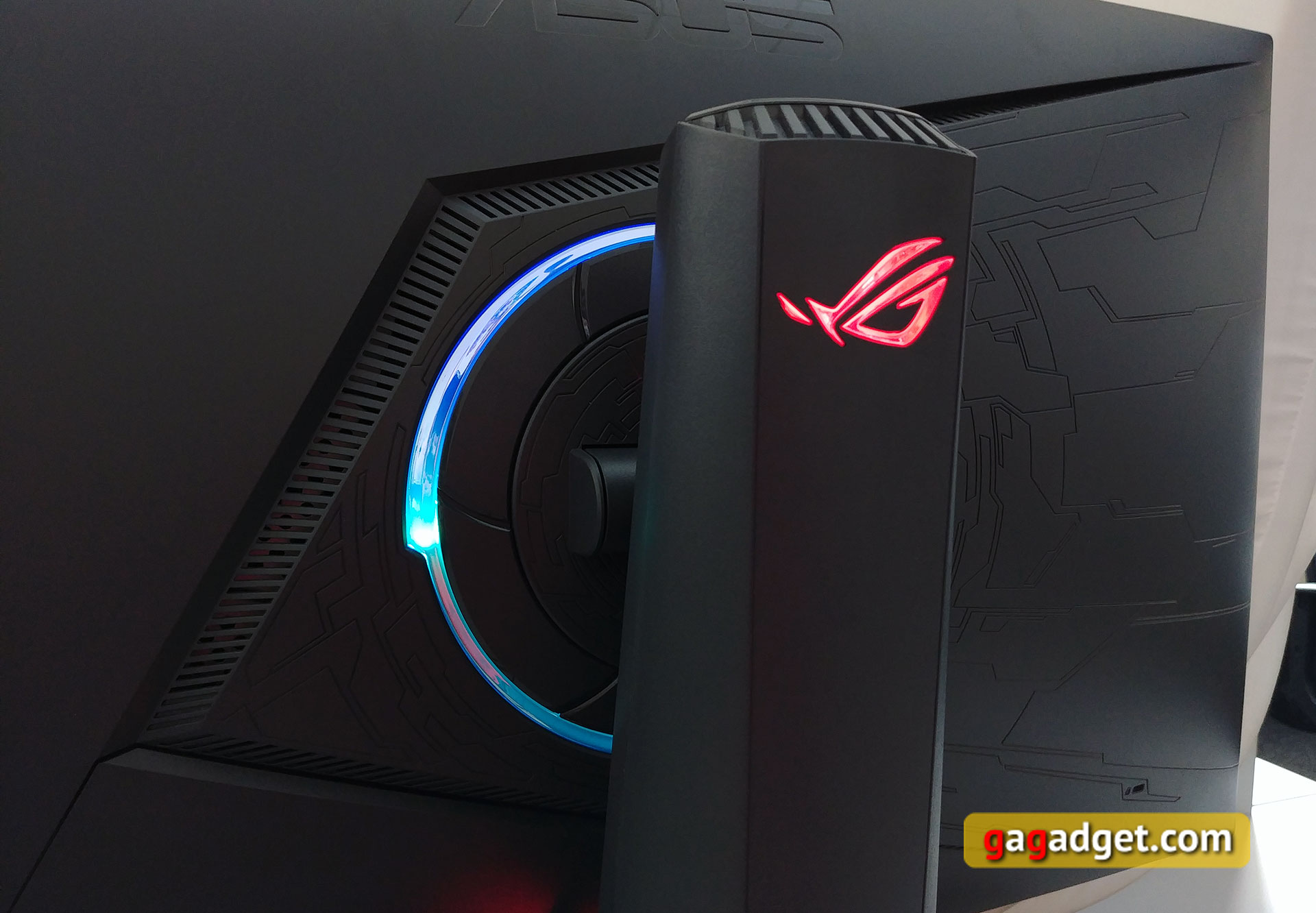 asus-rog-strix-xg32vq-15.jpg