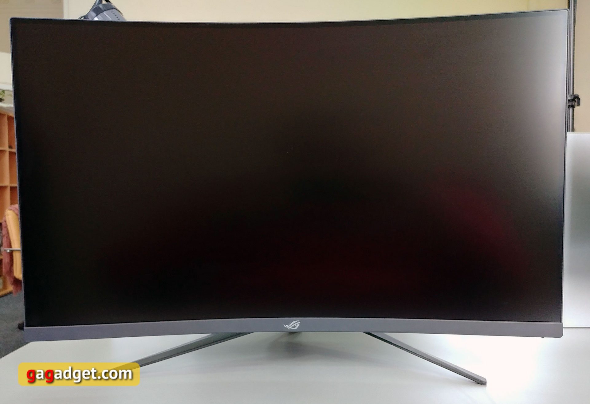 asus-rog-strix-xg32vq-23.jpg