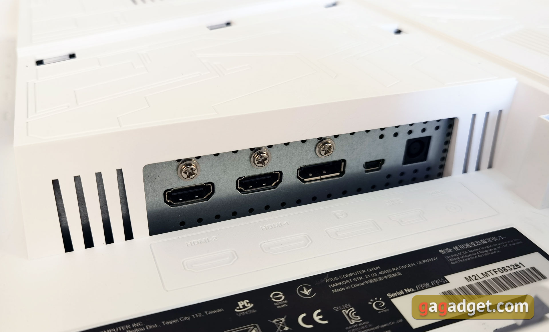 ASUS ROG Strix XG43UQ Overview: The Best Display for Next-Generation Gaming Consoles-27