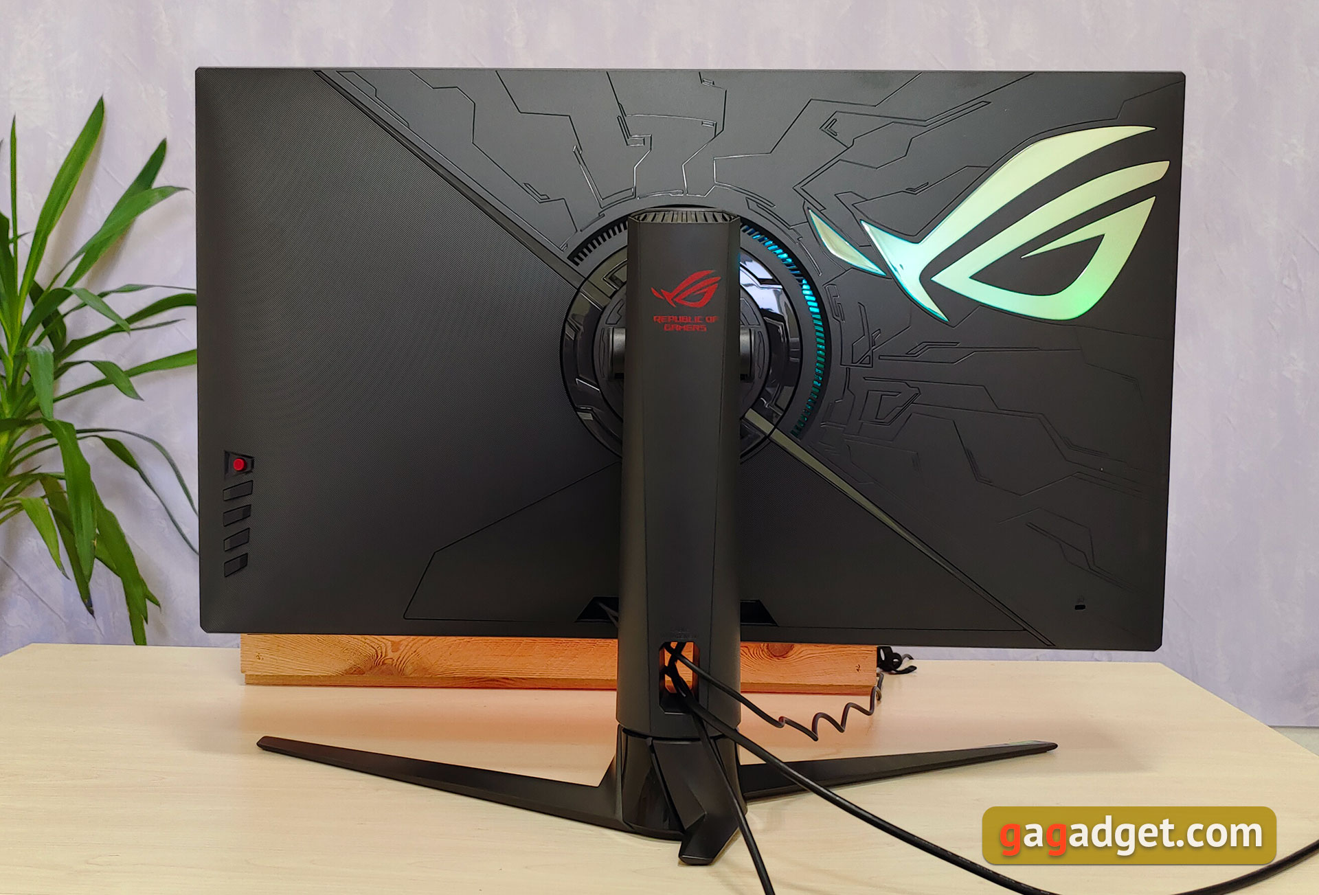 Test ASUS ROG Swift PG32UQ : moniteur de jeu à points quantiques 4K-6