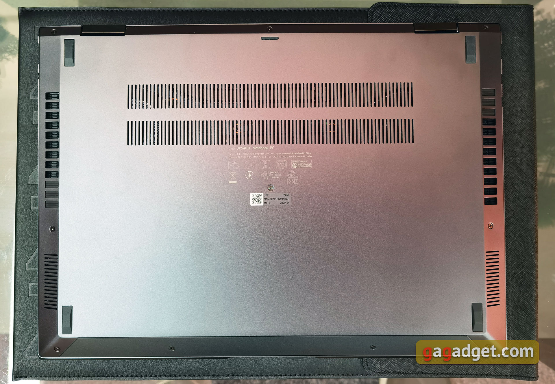 ASUS Zenbook 14 Flip OLED (UP5401E) Présentation : un Transformer Ultrabook puissant avec écran OLED-16