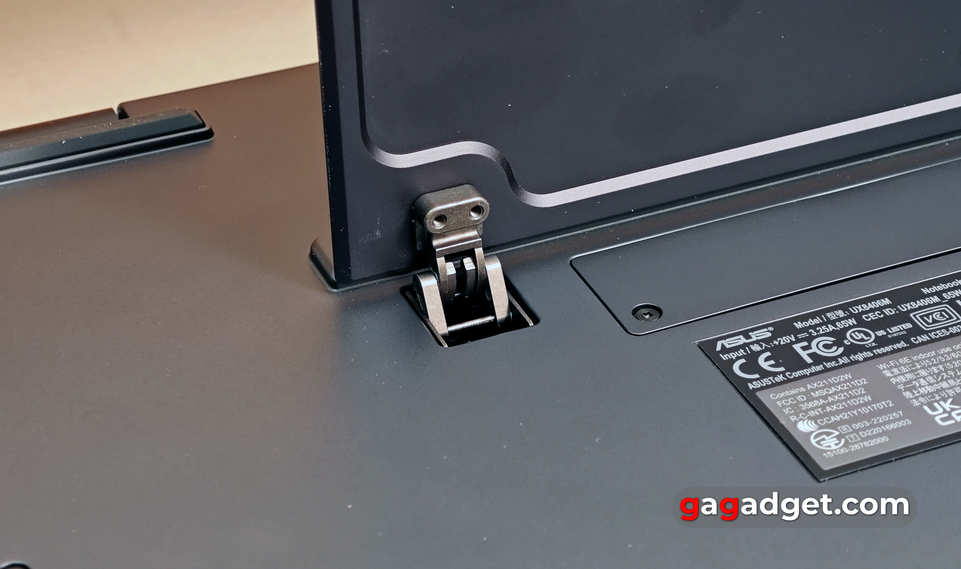 ASUS Zenbook DUO (2024) UX8406 review