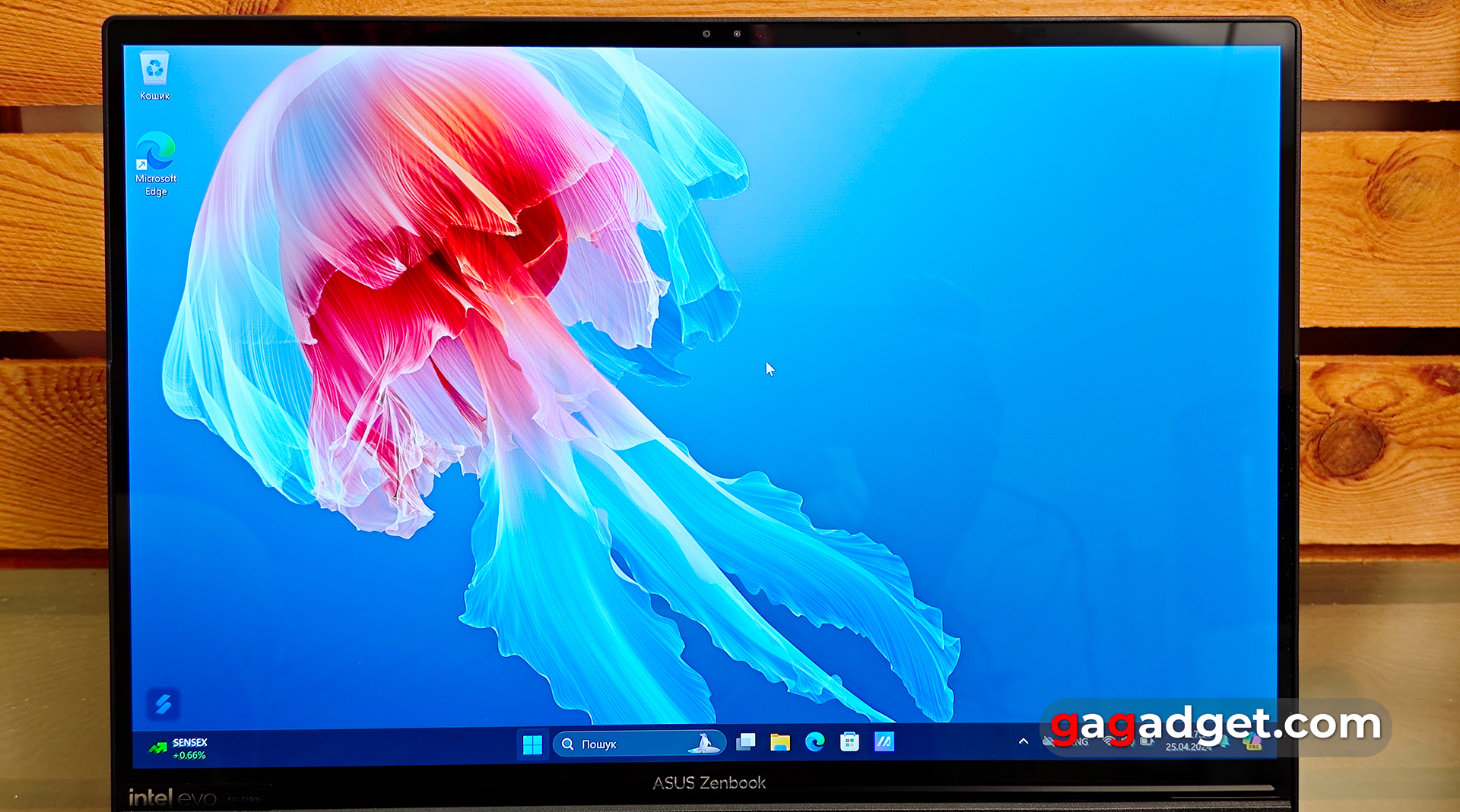ASUS Zenbook DUO (2024) UX8406 review