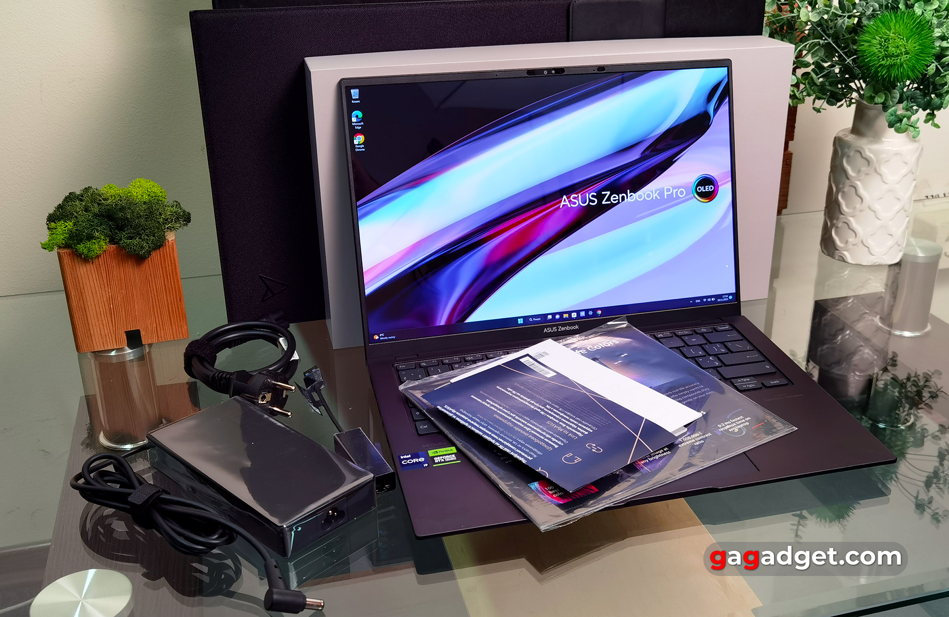 ASUS Zenbook Pro 14 OLED what's in the box
