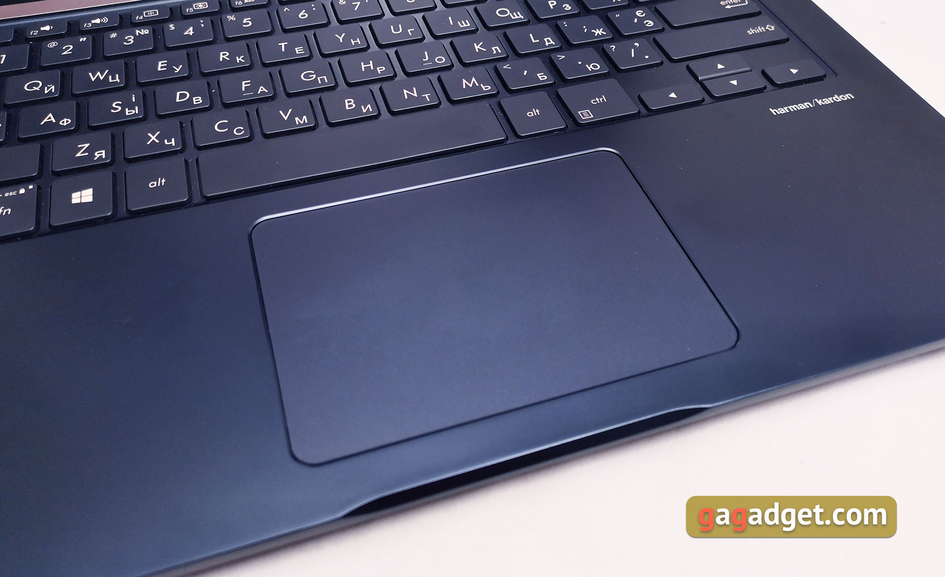 asus-zenbook-pro-14-ux450fd-15.jpg