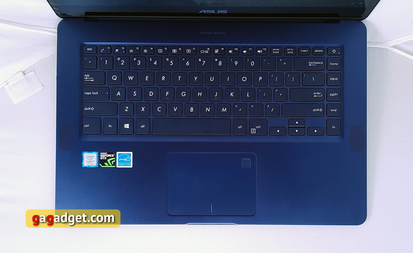 asus-zenbook-pro-ux550-15.jpg